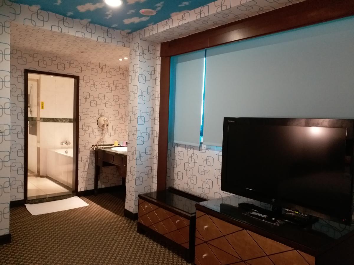 Hondow Hotel Taipei Bagian luar foto