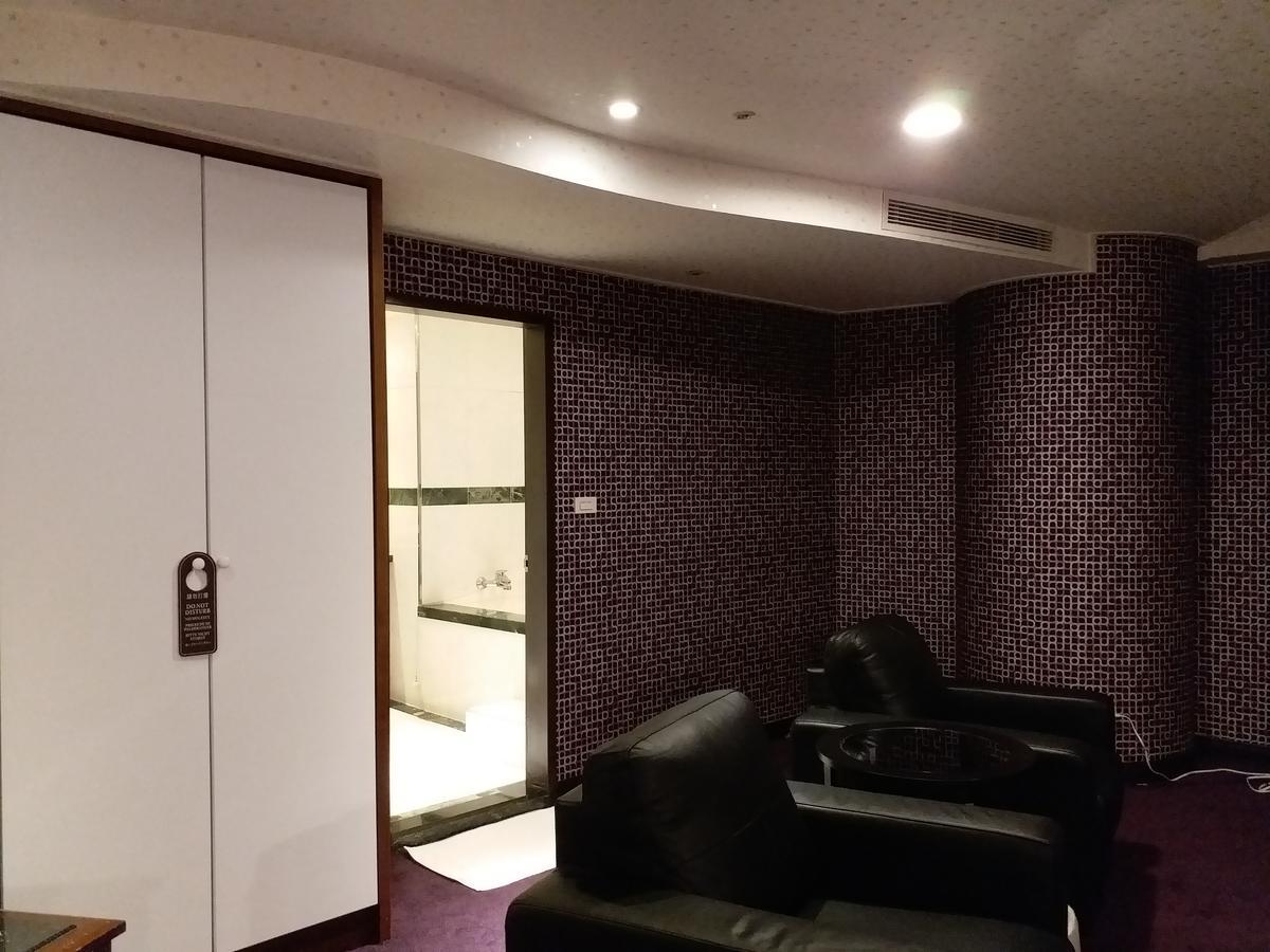 Hondow Hotel Taipei Bagian luar foto